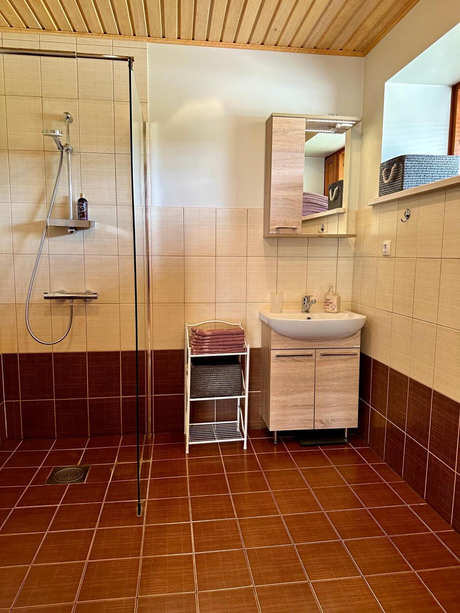 Villa Krueuedneri Puhkemaja à Kruudneri Extérieur photo